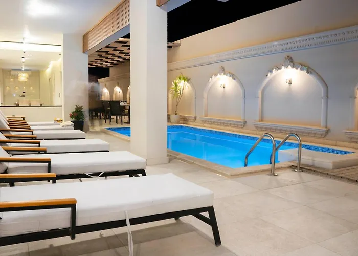 Tk Royal & Hotel 4*