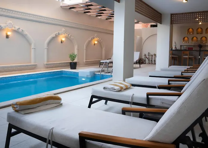 Hotel Tk Royal & 4*