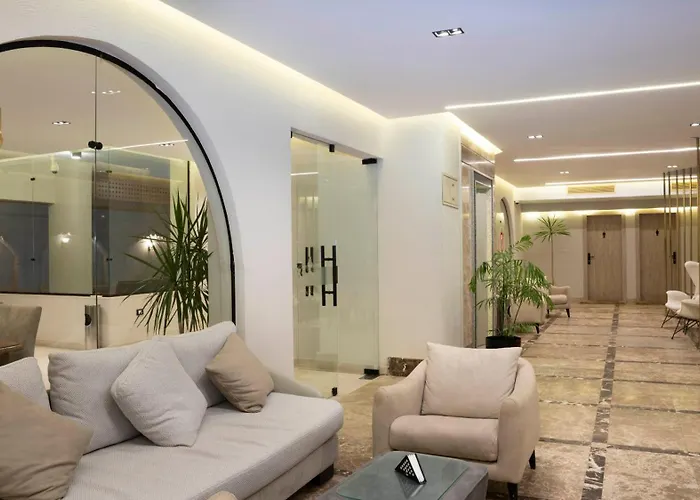 Tk Royal & Hotel 4*