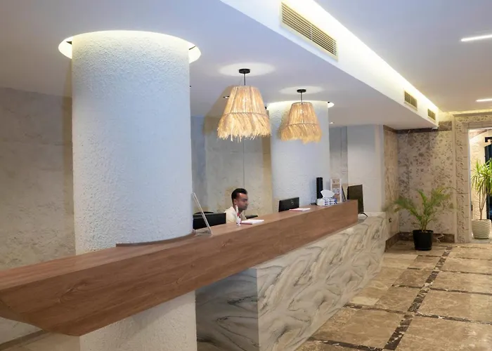 Tk Royal & Hotel 4*